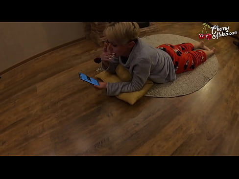 ❤️ Gekke blonde sûgje Enorme lul dy't derop sûgje en stuiterje - Anale seks ❤ Just porno op fy.safehaus.top ❌️❤